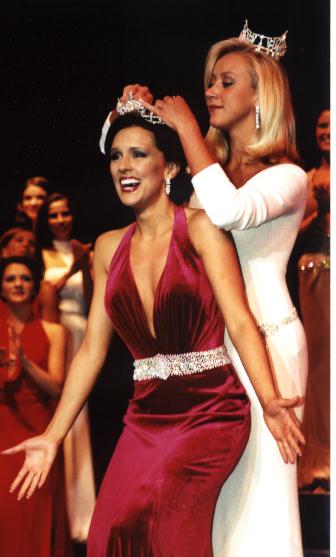 03crowning3.jpg